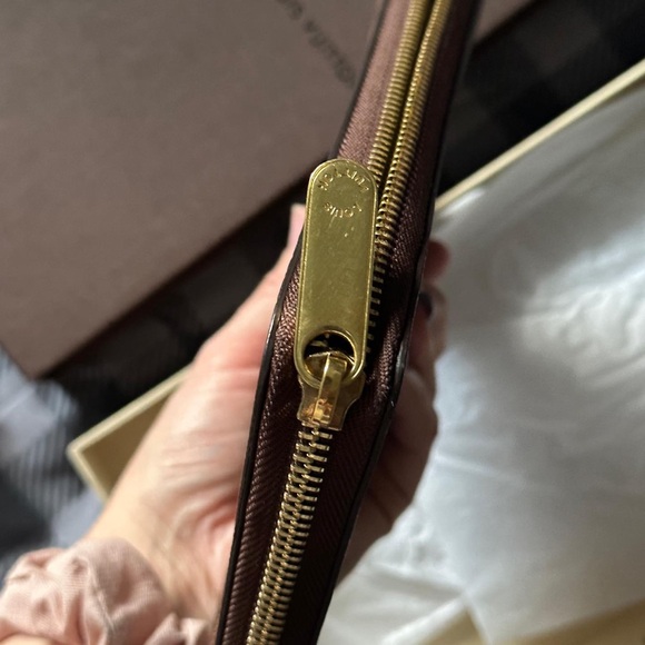 Louis Vuitton travel zippy wallet - Picture 10 of 10